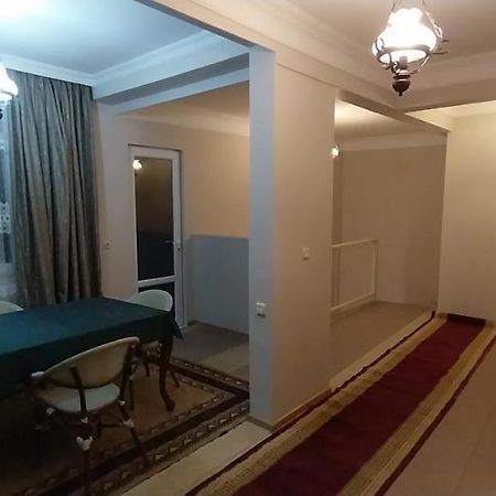 Hostel Gomani Batumi Exteriör bild