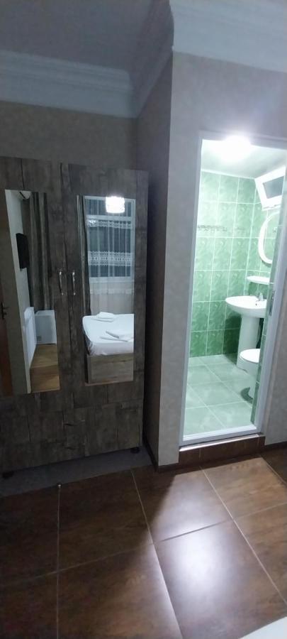 Hostel Gomani Batumi Exteriör bild