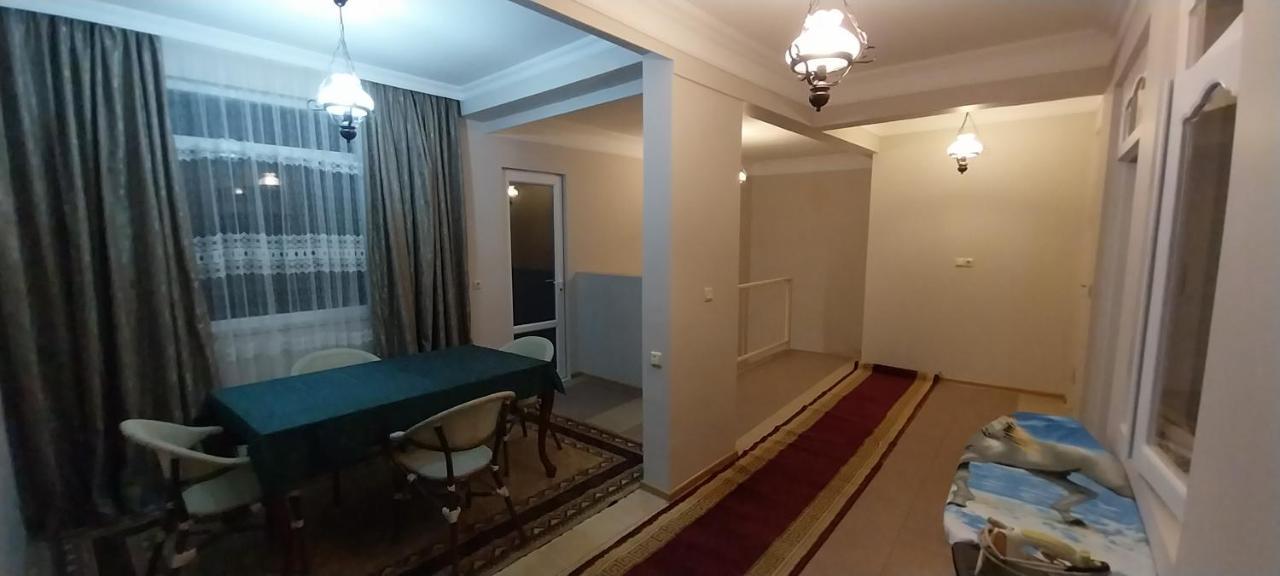 Hostel Gomani Batumi Exteriör bild